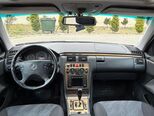 Mercedes E 240-10