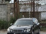 Mercedes E 220-2