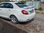 Geely Emgrand EC7-6