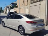 Hyundai Elantra-7