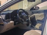 Hyundai Elantra-13