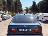 Mercedes E 270-2