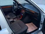 Mercedes 250 D-6