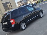 Kia Carens-9