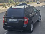 Kia Carens-10