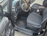 Kia Carens-14