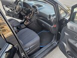 Kia Carens-16