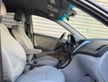 Hyundai Accent-11