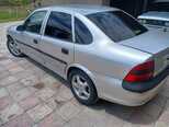 Opel Vectra-4