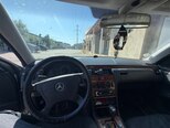 Mercedes E 240-3