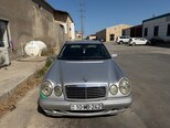 Mercedes E 240-1