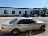 Mercedes E 240-6