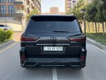 Lexus LX 570-26