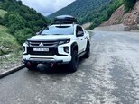 Mitsubishi L200-10