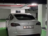 Tesla Model Y-9