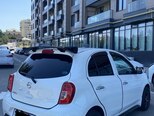 Nissan March-8