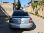 Volkswagen Passat-5