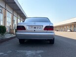 Mercedes E 220-4