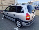 Opel Zafira-5