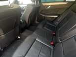 Mercedes E 220-11