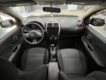 Nissan March-12