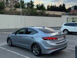 Hyundai Elantra-8