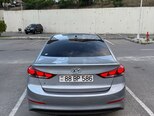Hyundai Elantra-6