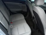 Hyundai Elantra-12