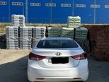 Hyundai Elantra-5