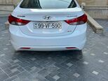 Hyundai Elantra-2
