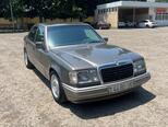 Mercedes 200 D-1