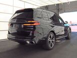 BMW X7-6