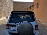Mitsubishi Pajero io-4