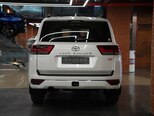 Toyota Land Cruiser-9
