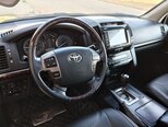 Toyota Land Cruiser-11