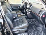 Toyota Land Cruiser-7