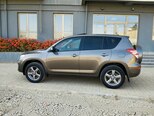 Toyota RAV4-4