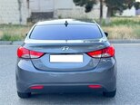 Hyundai Elantra-11