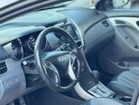 Hyundai Elantra-13