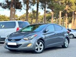 Hyundai Elantra-3