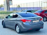 Hyundai Elantra-6