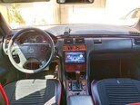 Mercedes E 300-9