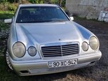 Mercedes E 230-1