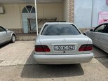 Mercedes E 230-2