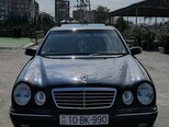 Mercedes E 320 4MATIC-19