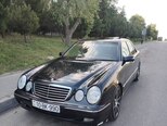 Mercedes E 320 4MATIC-3
