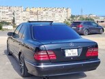Mercedes E 320 4MATIC-13