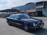 Mercedes E 320 4MATIC-12