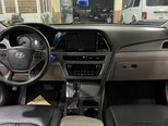 Hyundai Sonata-14