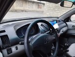 Mitsubishi L200-8
